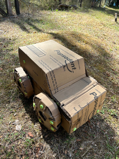 Pakumi - Kit de Herramientas para Construcción en Cartón.