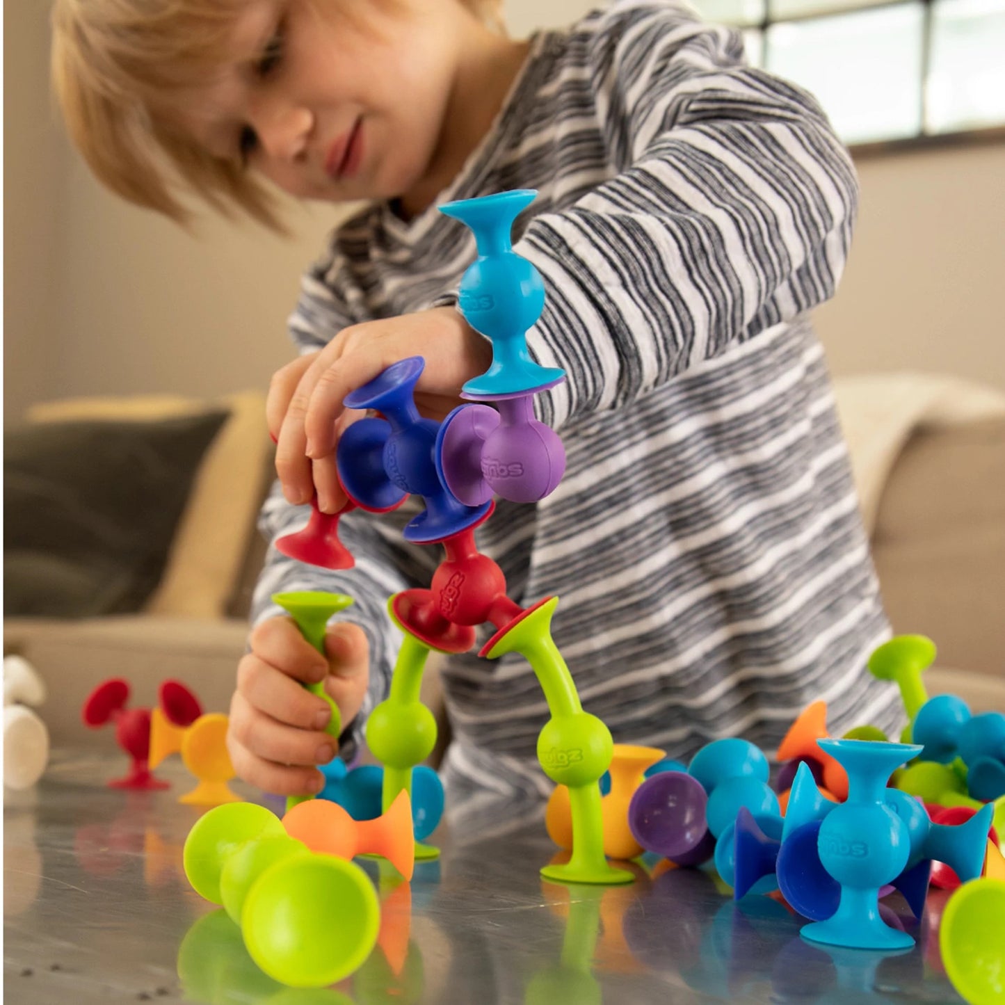 Squigz™ Starter Set 24 piezas, Juego de creatividad y construcción 3años+