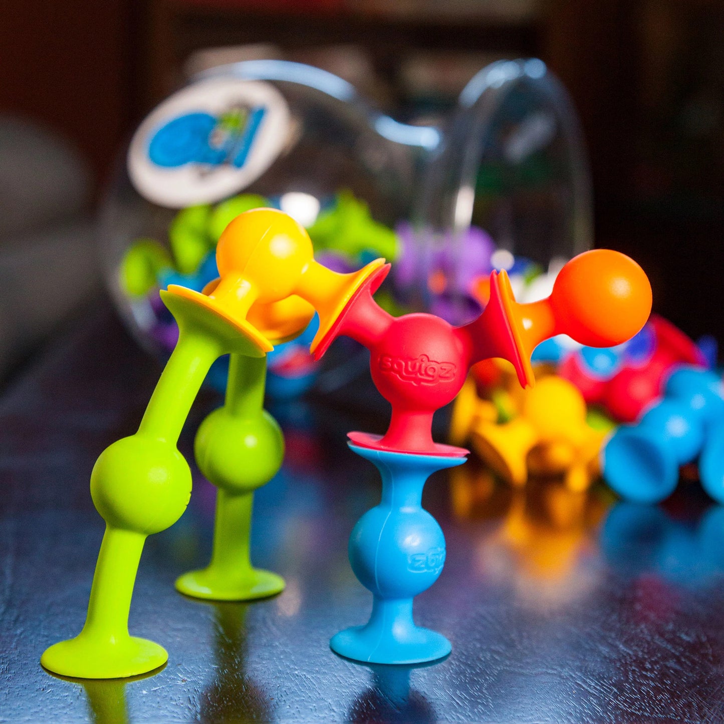 Squigz™ Starter Set 24 piezas, Juego de creatividad y construcción 3años+